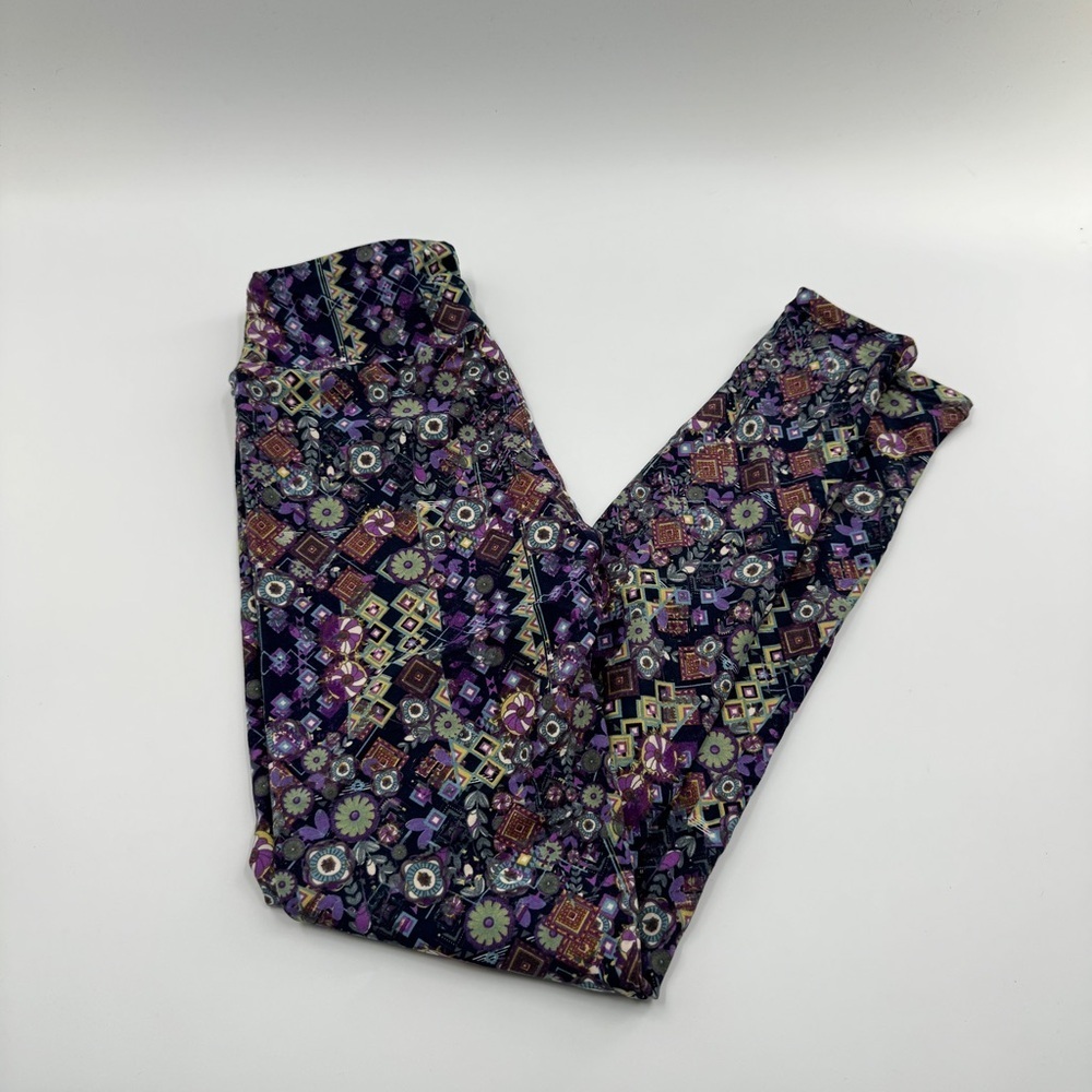 LuLaRoe One Size (OS) Leggings – Buttery Soft Stretchy Printed Leggings